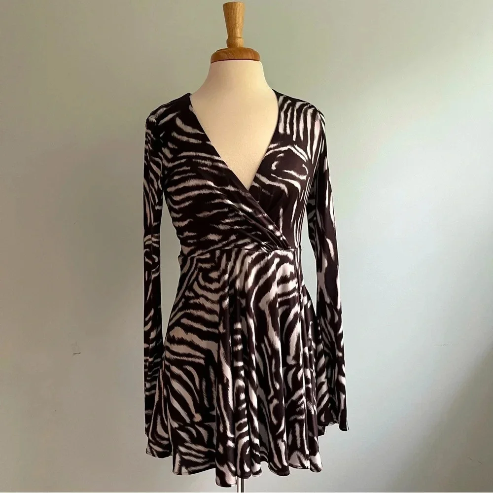 Zara NWT Zebra Animal Print Long Sleeve V-Neckline Stretch Dress Size Medium - Picture 3 of 15